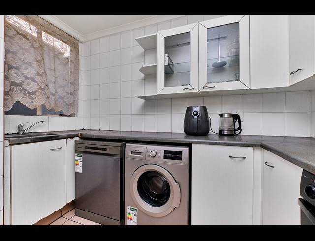 2 BEDROOM SIMPLEX FOR SALE IN PRESIDENT RIDGE